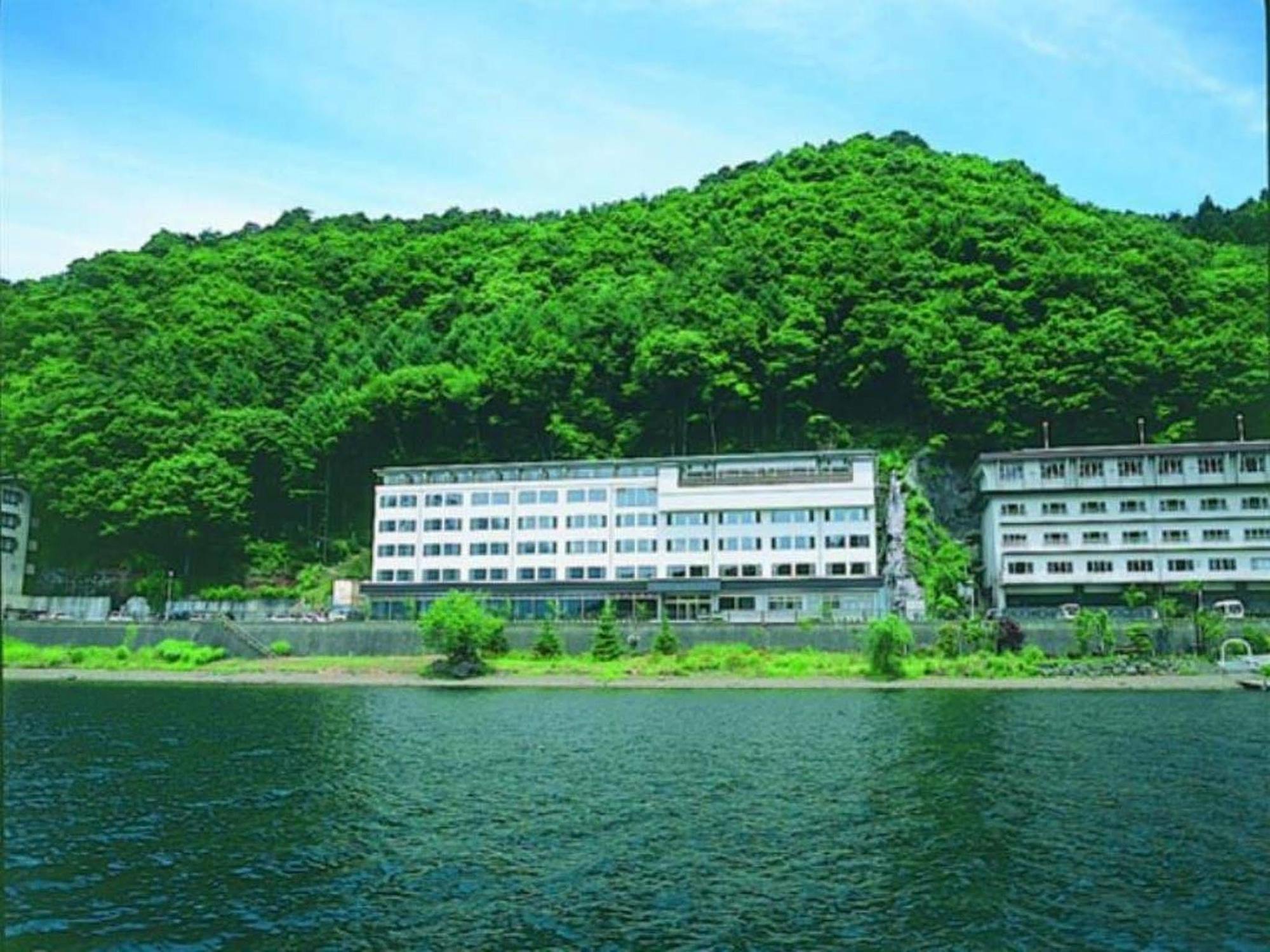 Tominoko Hotel Fujikawaguchiko Exterior photo
